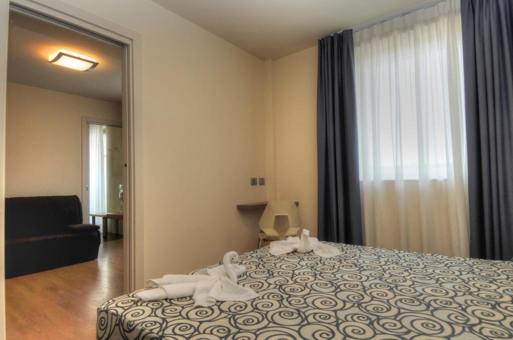 Hotel Pasha Lignano Sabbiadoro Exterior photo